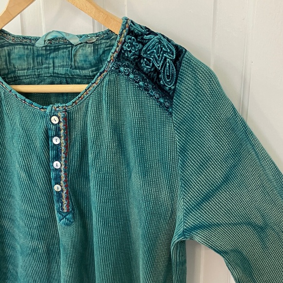 Soft Surroundings Butterfly knit top green/Teal Long Sleeve Women's Tunic size M - Picture 15 of 16